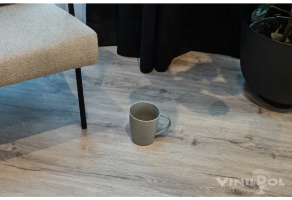 Клеевая кварцвиниловая плитка Vinilpol Glue 7897 EIR Дуб Неаполь